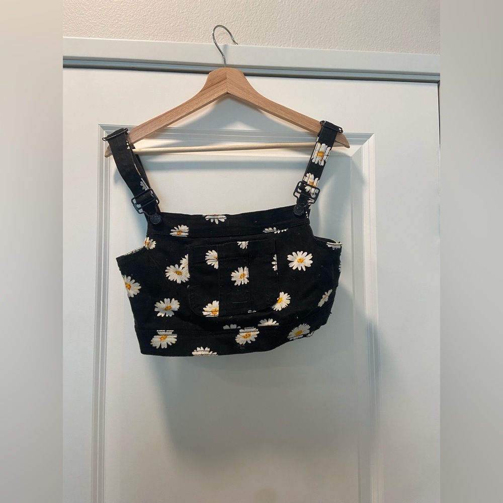 women’s cropped overalls top